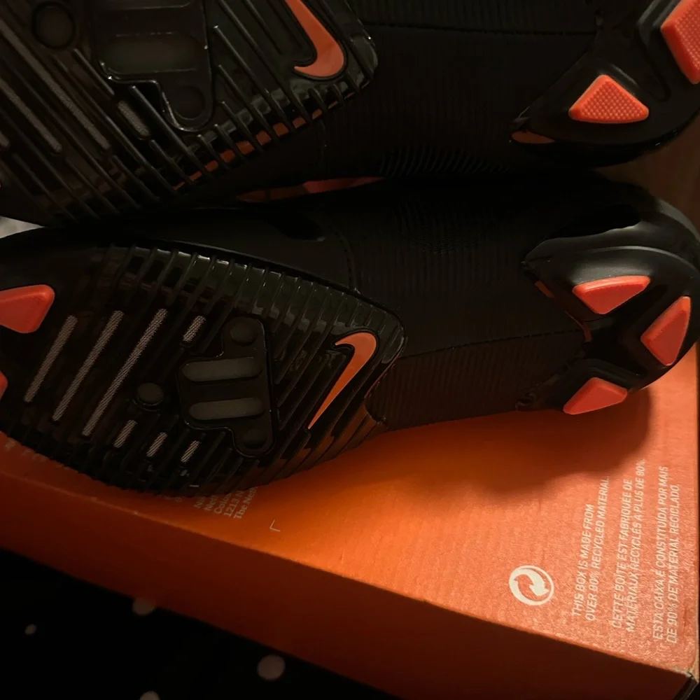 NIKE WOMEN’S SUPERREP CYCLE SNEAKERS: BLACK/ORANGE: NIB: SZ 7.5